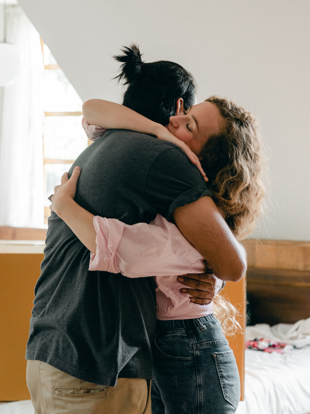 couple_hug