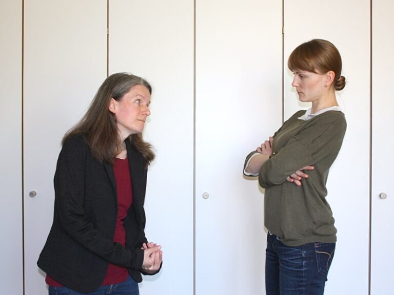 dramatherapie-betagenese-klinik-emotionen-spielen-kraft